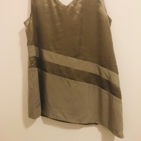 NWT olive green Banana Republic top - Picture 3 of 6